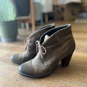 Indigo Olive Heeled Boots